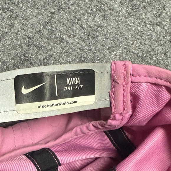 Nike Running Hat Cap Pink 5 Panel AW84 Reflective Lightweight DriFit Tailwind